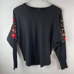 Aaeda Black Sweater Size S